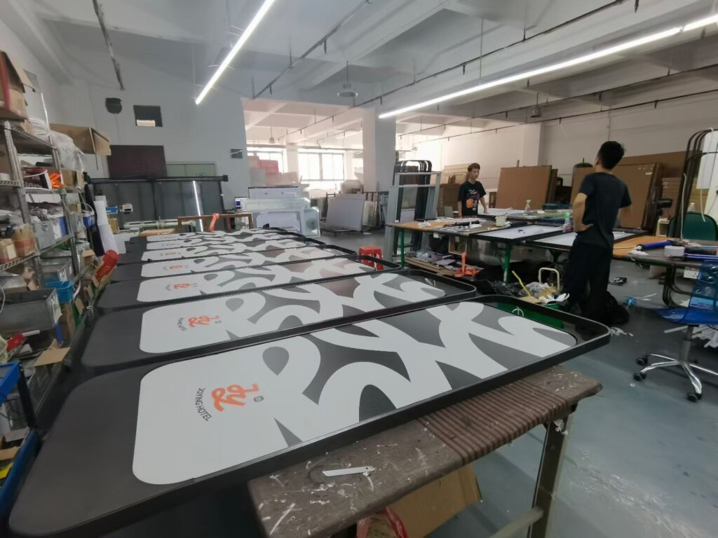 gabinete de medicina de tamaño personalizado