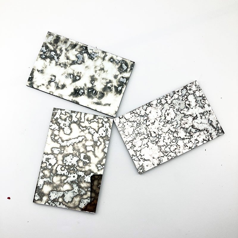 صانع زجاج المرايا العتيقة